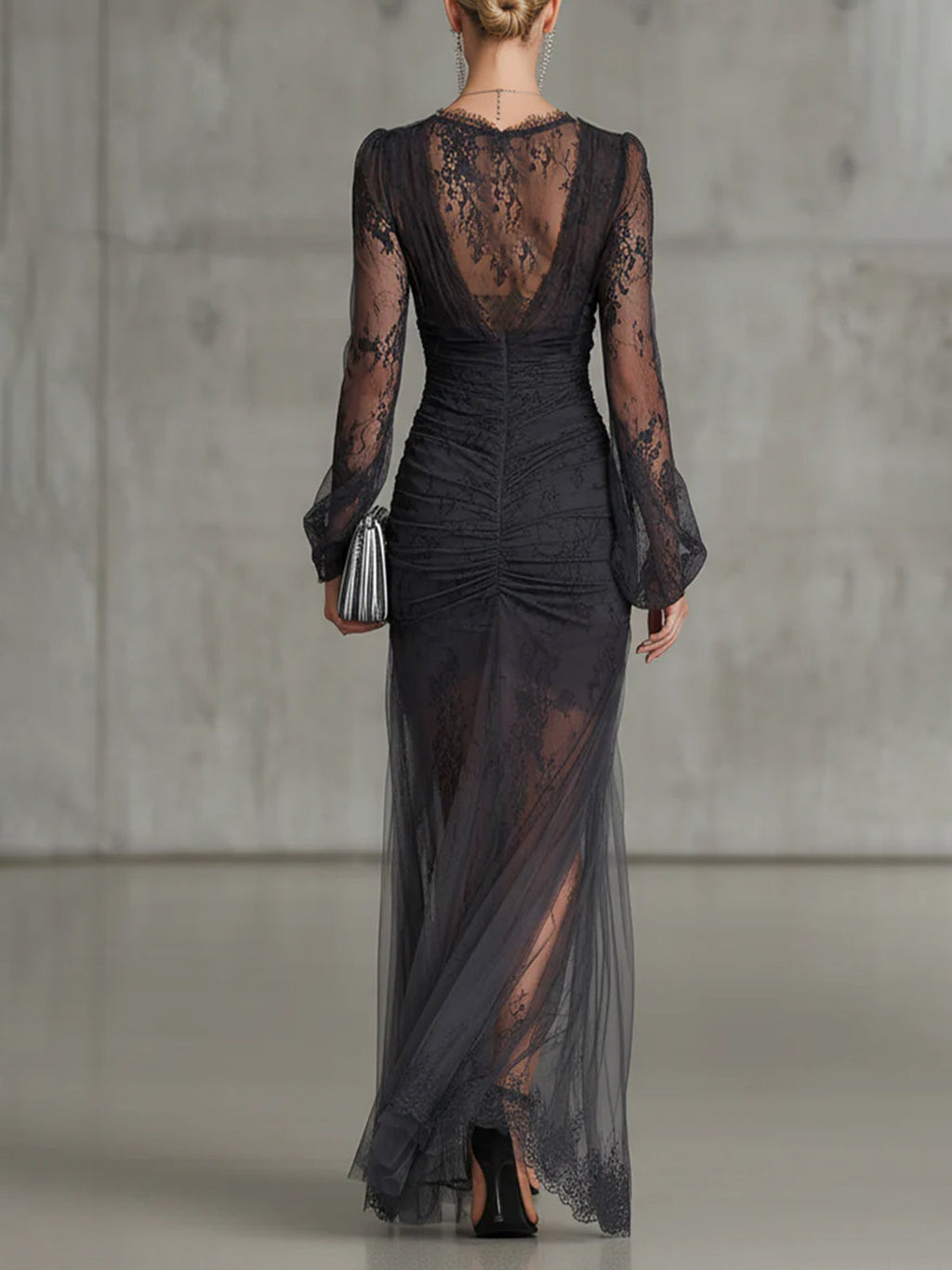 Vestido Quintina – Largo negro con escote en V y abertura